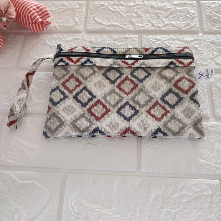 Bolsa plastificada padrão geométrico