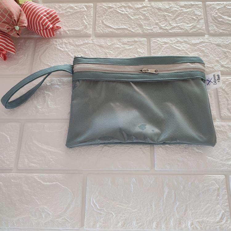 Bolsa plastificada cinza